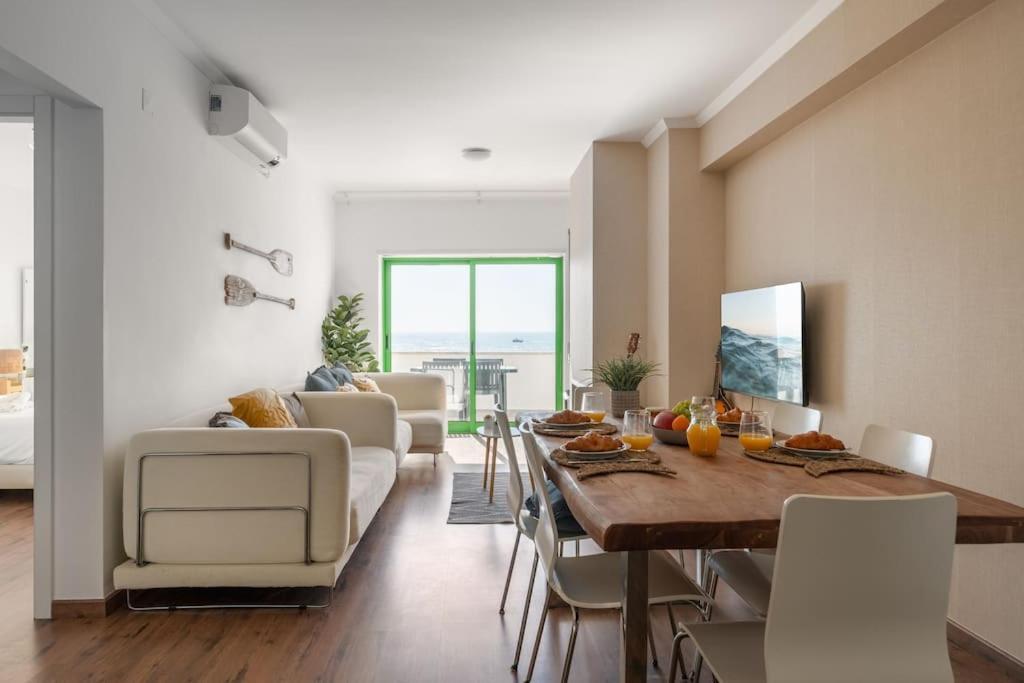 Sunset Terrace - Beachfront Apartment With Private Parking Назаре Экстерьер фото